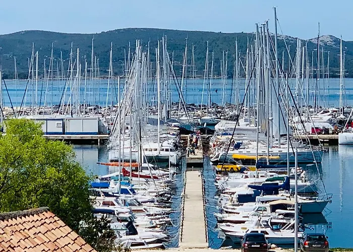 Leonardo * Биоград-на-Мору